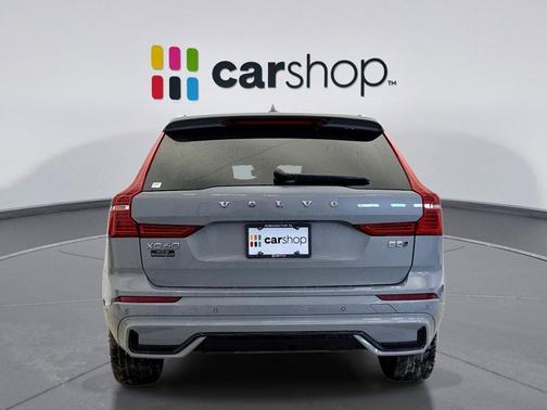 2024 Volvo XC60 B5 Plus Dark Theme