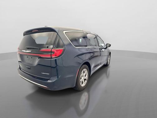 Fathom Blue Pearlcoat 2024 Chrysler Pacifica Limited