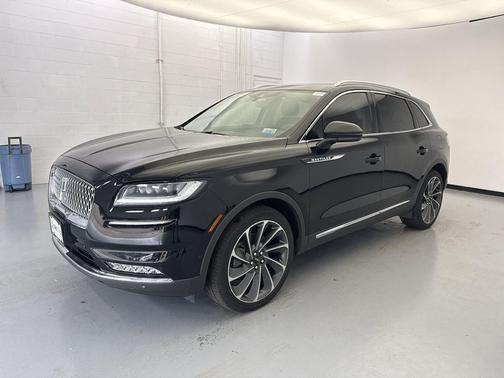 INFINITE BLACK MET CC 2023 Lincoln Nautilus Reserve