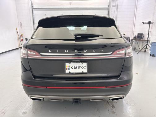 INFINITE BLACK MET CC 2023 Lincoln Nautilus Reserve