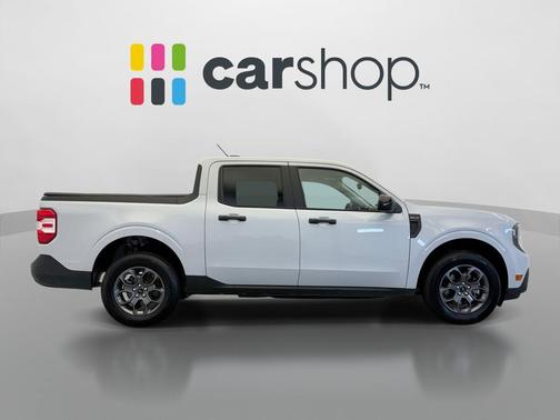 Space White Metallic 2025 Ford Maverick XLT
