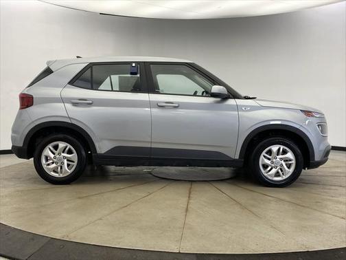 2021 Hyundai VENUE SE