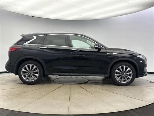 2022 INFINITI QX50 LUXE AWD