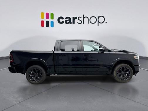 Diamond Black Crystal Pearlcoat 2021 RAM 1500 Limited