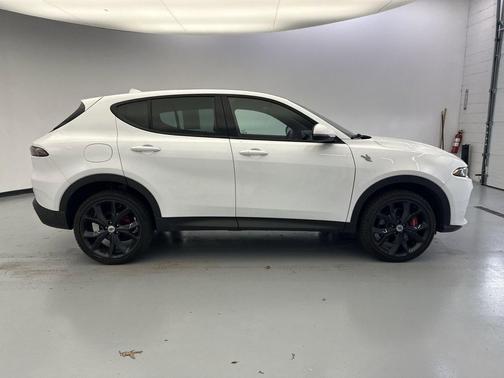 Q Ball 2023 Dodge Hornet GT Plus AWD