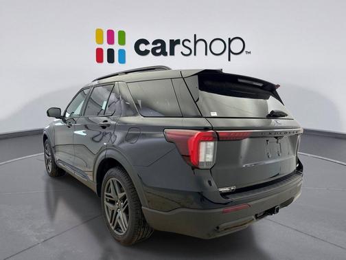 AGATE BLACK METALLIC 2025 Ford Explorer ST-Line