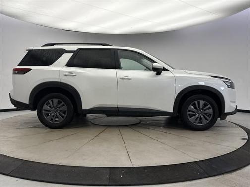 2024 Nissan Pathfinder SV 4WD