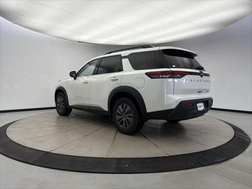 2024 Nissan Pathfinder SV 4WD