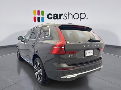 Platinum Grey Metallic 2023 Volvo XC60 B5 Plus Bright Theme