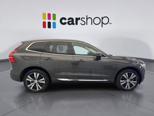 Platinum Grey Metallic 2023 Volvo XC60 B5 Plus Bright Theme