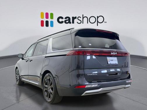 2023 Kia Carnival SX