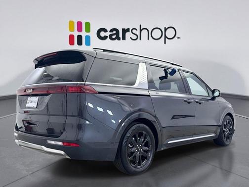 2023 Kia Carnival SX