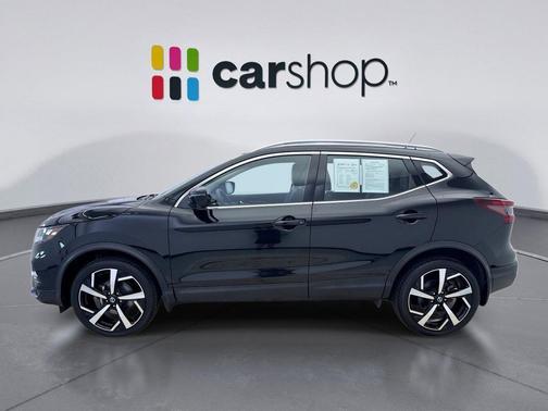 Magnetic Black Pearl 2022 Nissan Rogue Sport SL