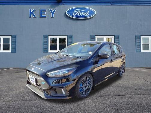 Photo 3 of 22 of 2017 Ford Focus RS Base