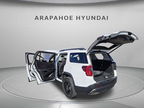 2023 GMC Acadia AWD AT4