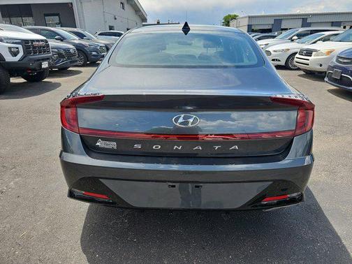 2022 Hyundai SONATA SEL