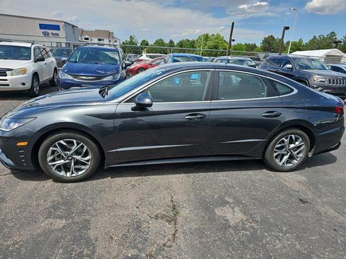 2022 Hyundai SONATA SEL