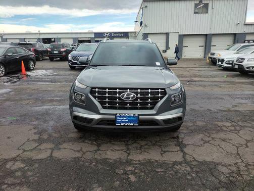 2025 Hyundai VENUE SEL