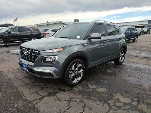 2025 Hyundai VENUE SEL