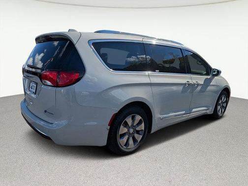 2020 Chrysler Pacifica Hybrid Limited