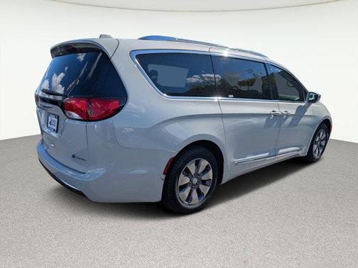 2020 Chrysler Pacifica Hybrid Limited