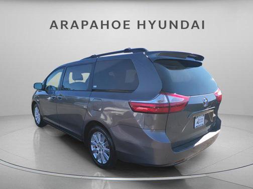 2016 Toyota Sienna XLE