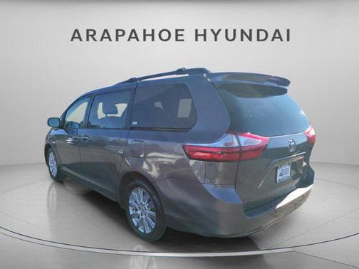 2016 Toyota Sienna XLE