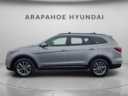 2017 Hyundai SANTA FE SE