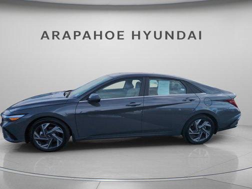 2024 Hyundai ELANTRA Limited
