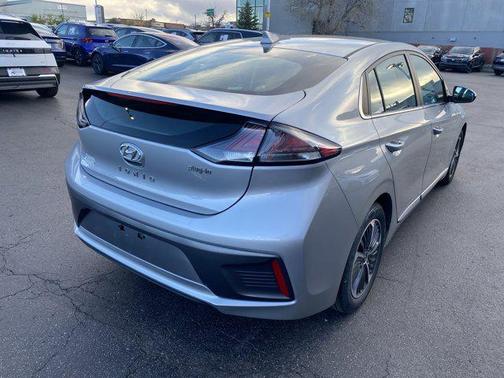 2021 Hyundai IONIQ Plug-In Hybrid SEL