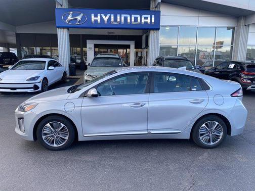 2021 Hyundai IONIQ Plug-In Hybrid SEL