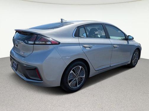 2021 Hyundai IONIQ Plug-In Hybrid SEL