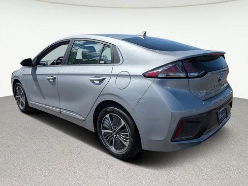 2021 Hyundai IONIQ Plug-In Hybrid SEL