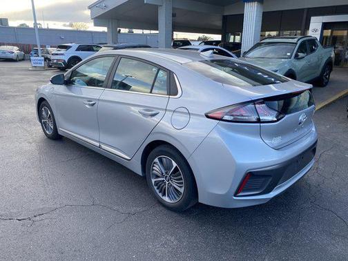 2021 Hyundai IONIQ Plug-In Hybrid SEL