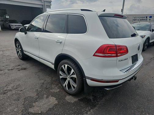 2016 Volkswagen Touareg TDI Lux