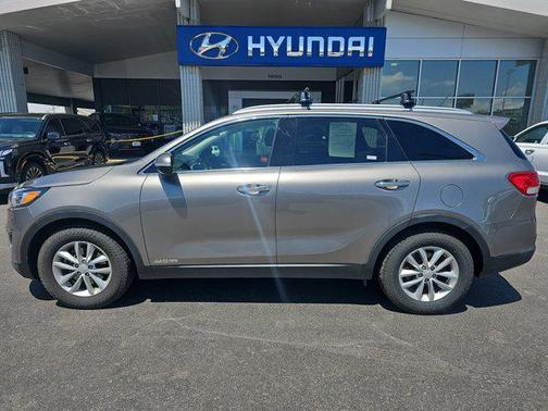 2018 Kia Sorento LX