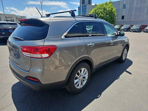 2018 Kia Sorento LX