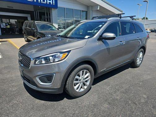 2018 Kia Sorento LX