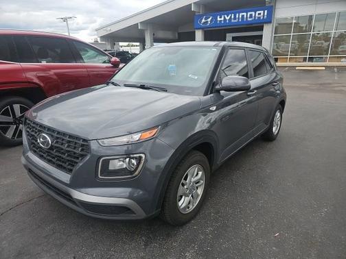 Gray 2023 Hyundai VENUE SE