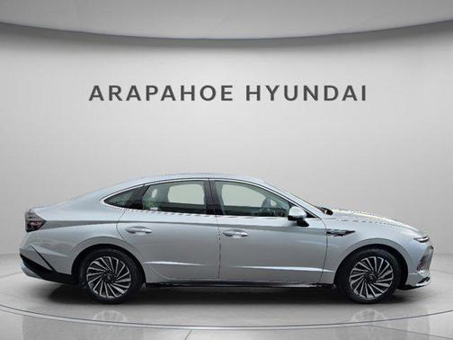 2024 Hyundai SONATA Hybrid SE