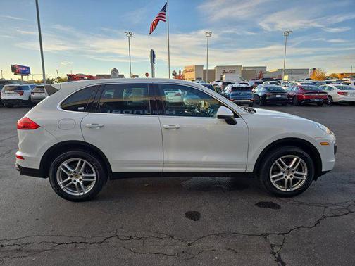 2016 Porsche Cayenne Cayenne