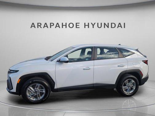 2025 Hyundai TUCSON SE