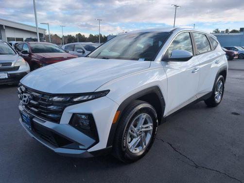 2025 Hyundai TUCSON SE