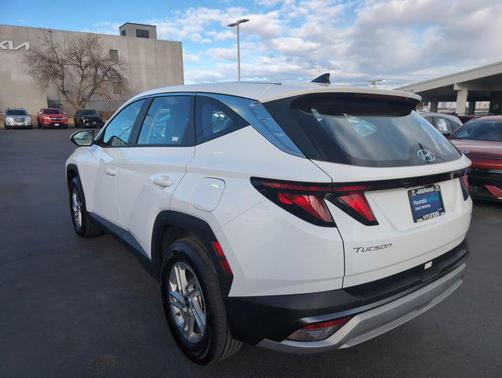 2025 Hyundai TUCSON SE