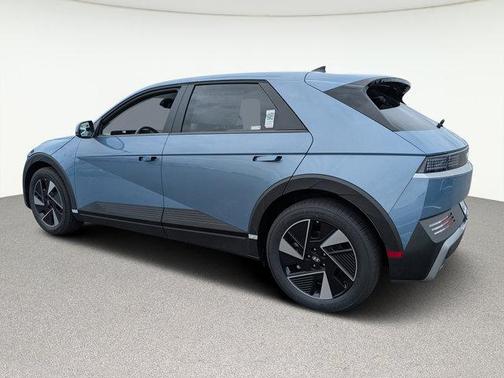 2025 Hyundai IONIQ 5 SE
