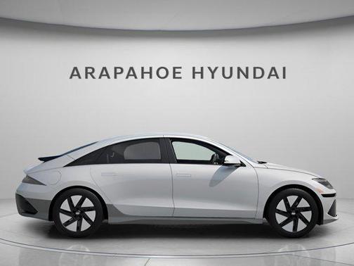 2025 Hyundai IONIQ 6 SE