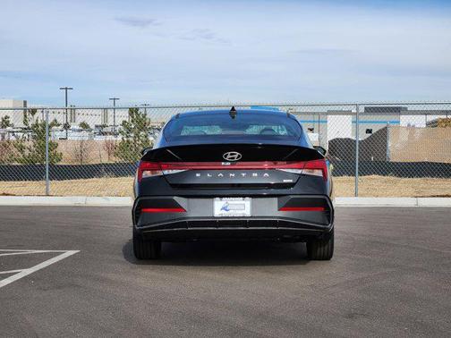 2026 Hyundai ELANTRA HEV SEL Sport