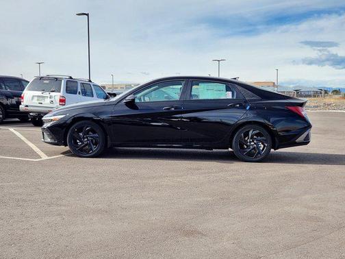 2026 Hyundai ELANTRA HEV SEL Sport