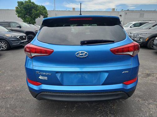 2018 Hyundai TUCSON SE