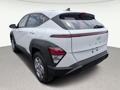 2025 Hyundai KONA SE